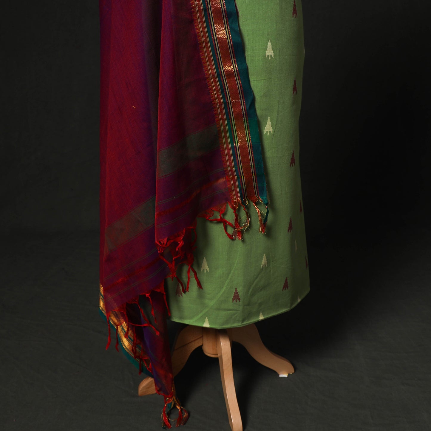 Jacquard Woven 2pc Cotton Unstitched Dress Material Kurta Set with Jewellery 25