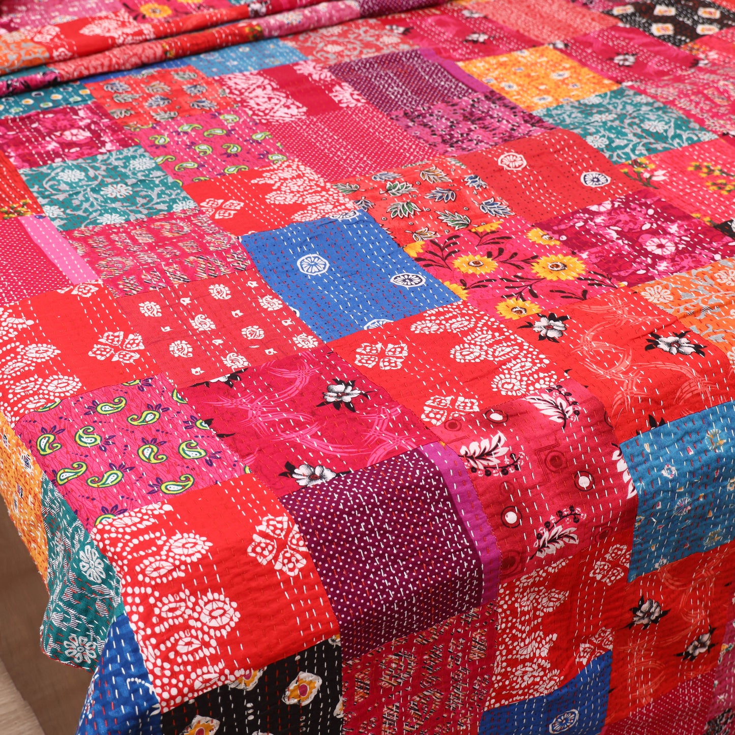 Red - Khambadiya Tagai Patchwork Quilt / Gudri / Blanket 05