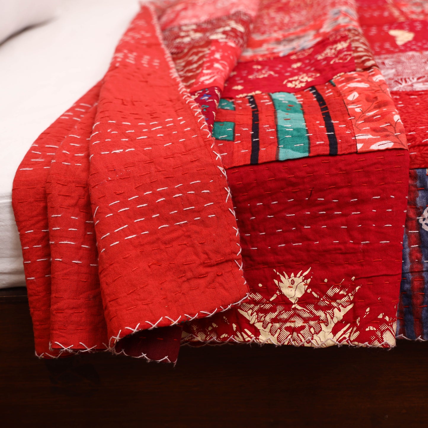 Red - Khambadiya Tagai Patchwork Quilt / Gudri / Blanket 23