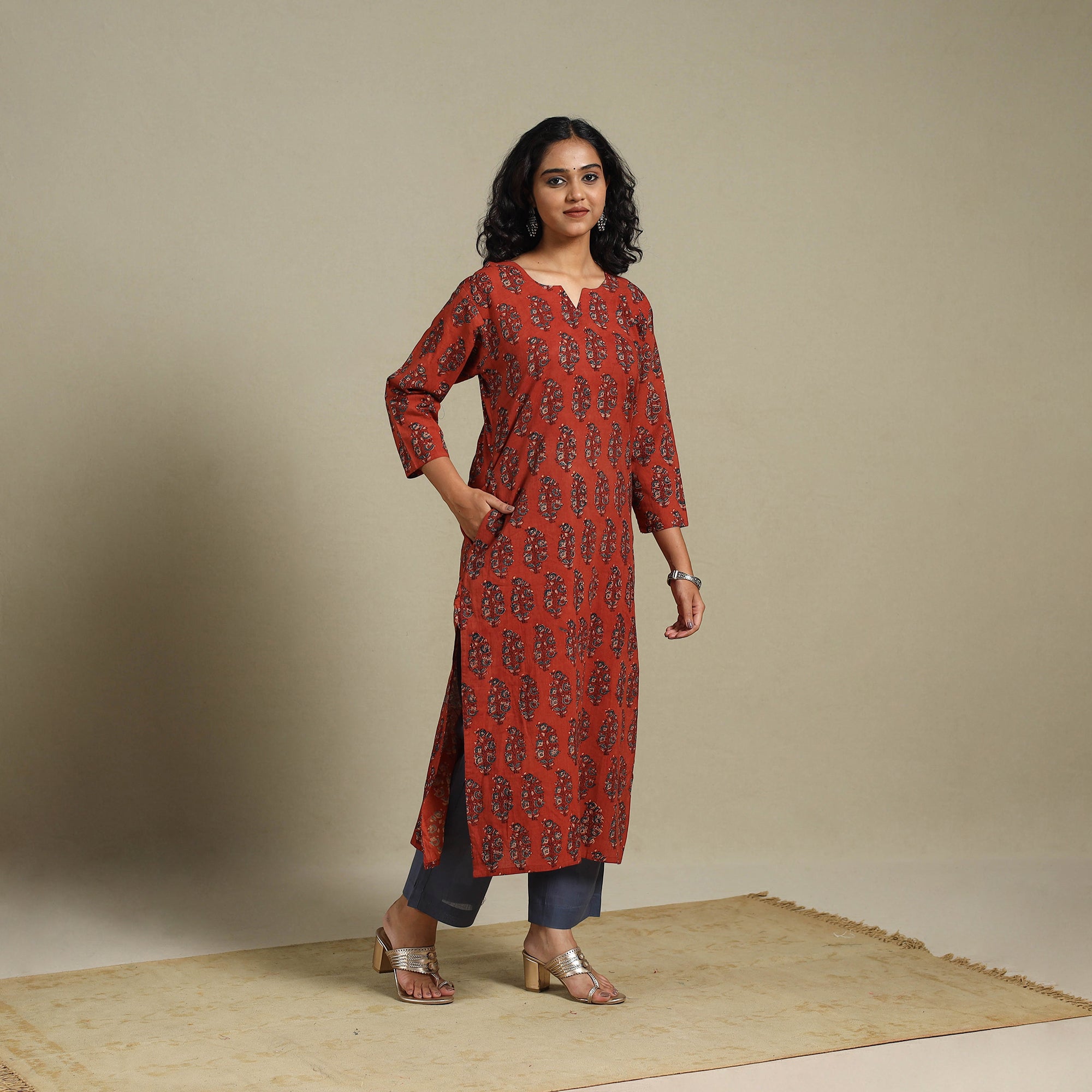 Block Print Natural Dyed Cotton Straight Ajrakh Kurta 09