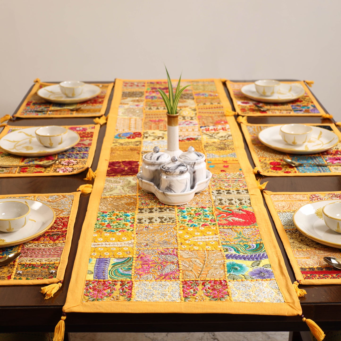Khambadiya Patchwork Table Runner Set (Set of 7) 02