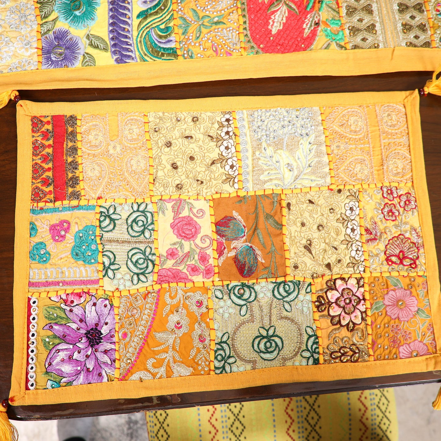 Khambadiya Patchwork Table Runner Set (Set of 7) 02