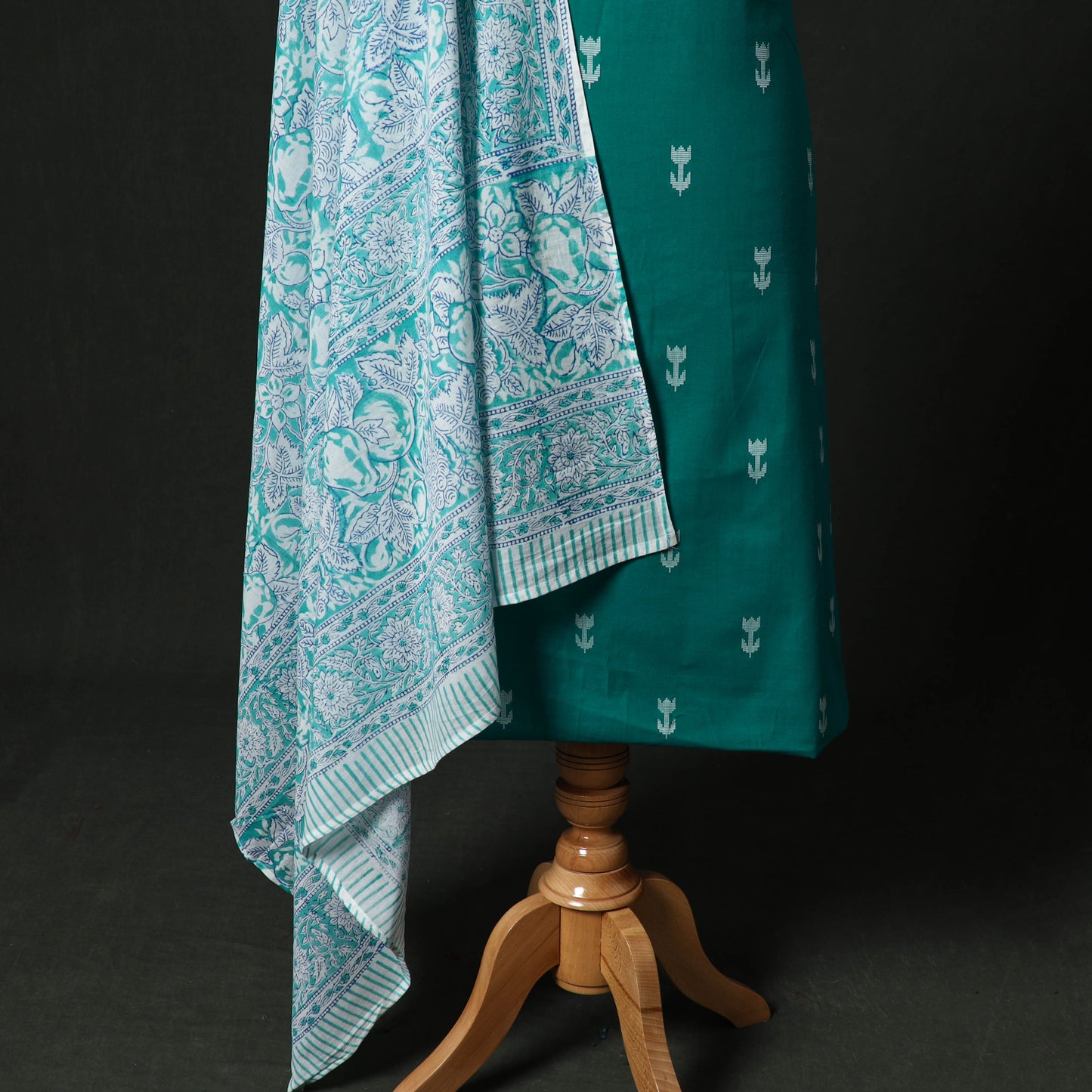 Jacquard Woven 2pc Cotton Unstitched Dress Material Kurta Set with Jewellery 03
