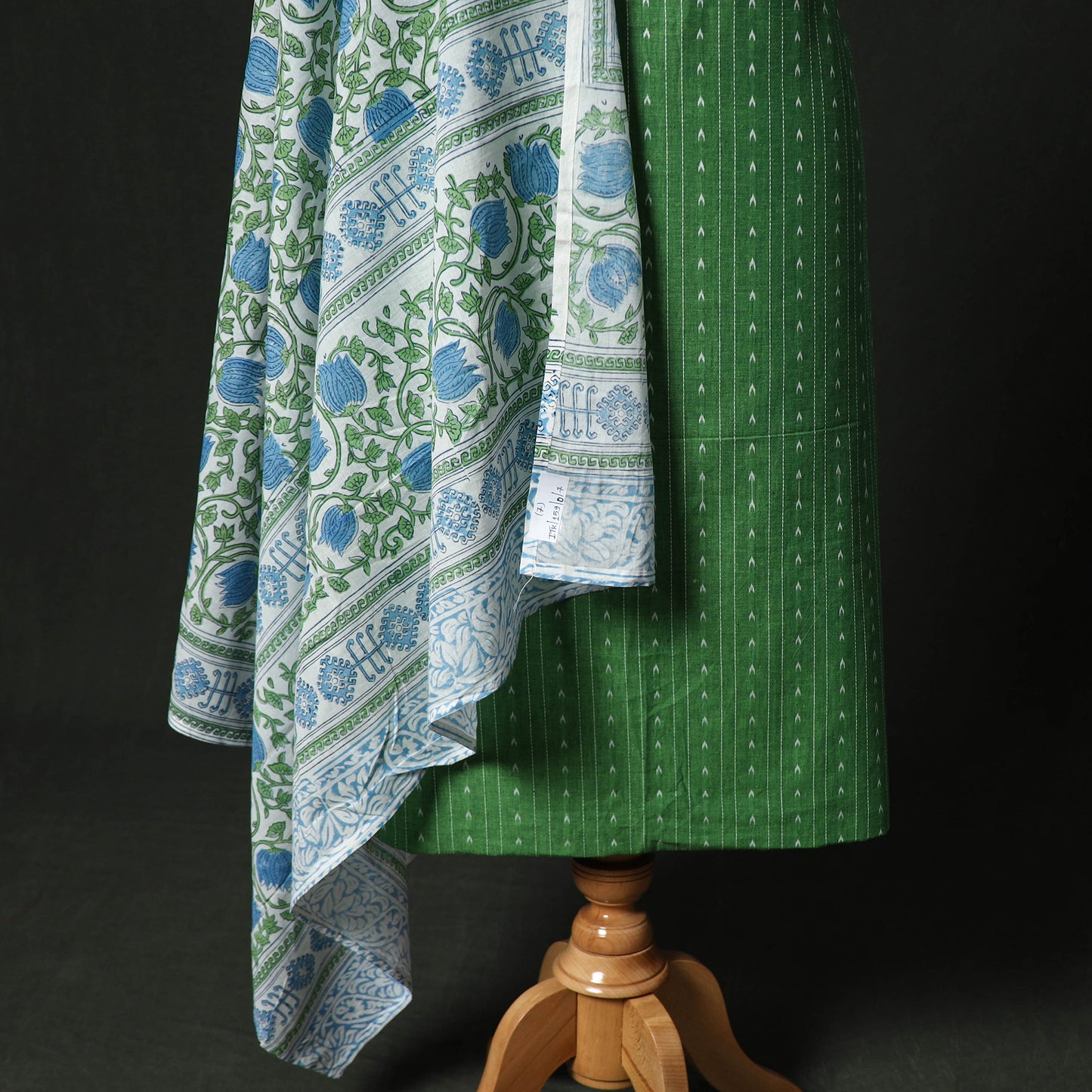 Jacquard Woven 2pc Cotton Unstitched Dress Material Kurta Set with Jewellery 07