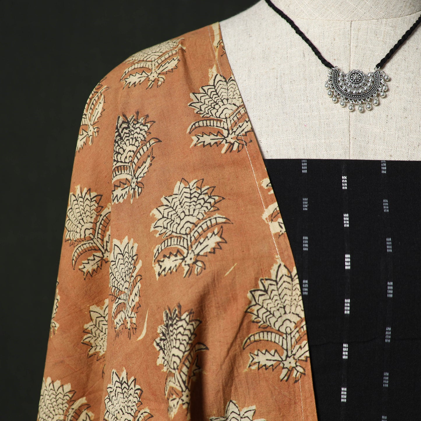 Jacquard Woven 2pc Cotton Unstitched Dress Material Kurta Set with Jewellery 08