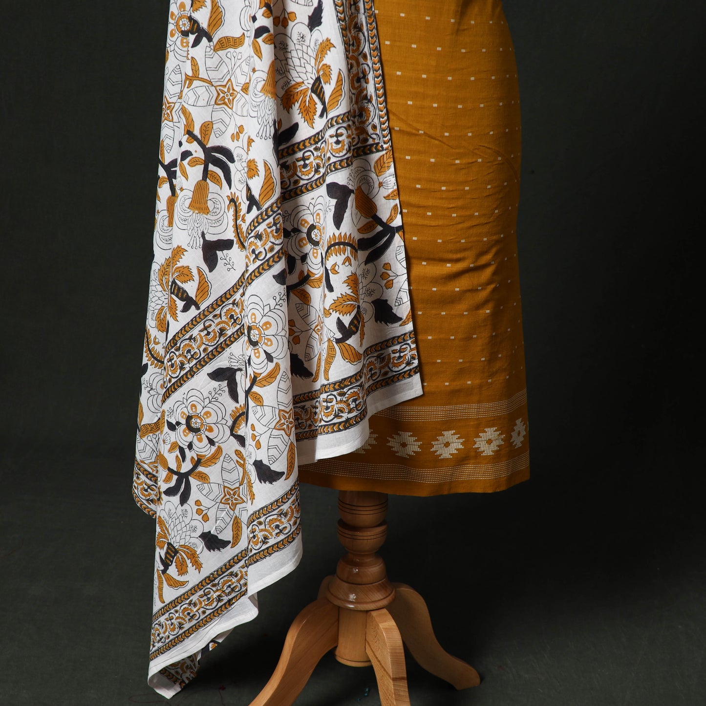 Jacquard Woven 2pc Cotton Unstitched Dress Material Kurta Set with Jewellery 14