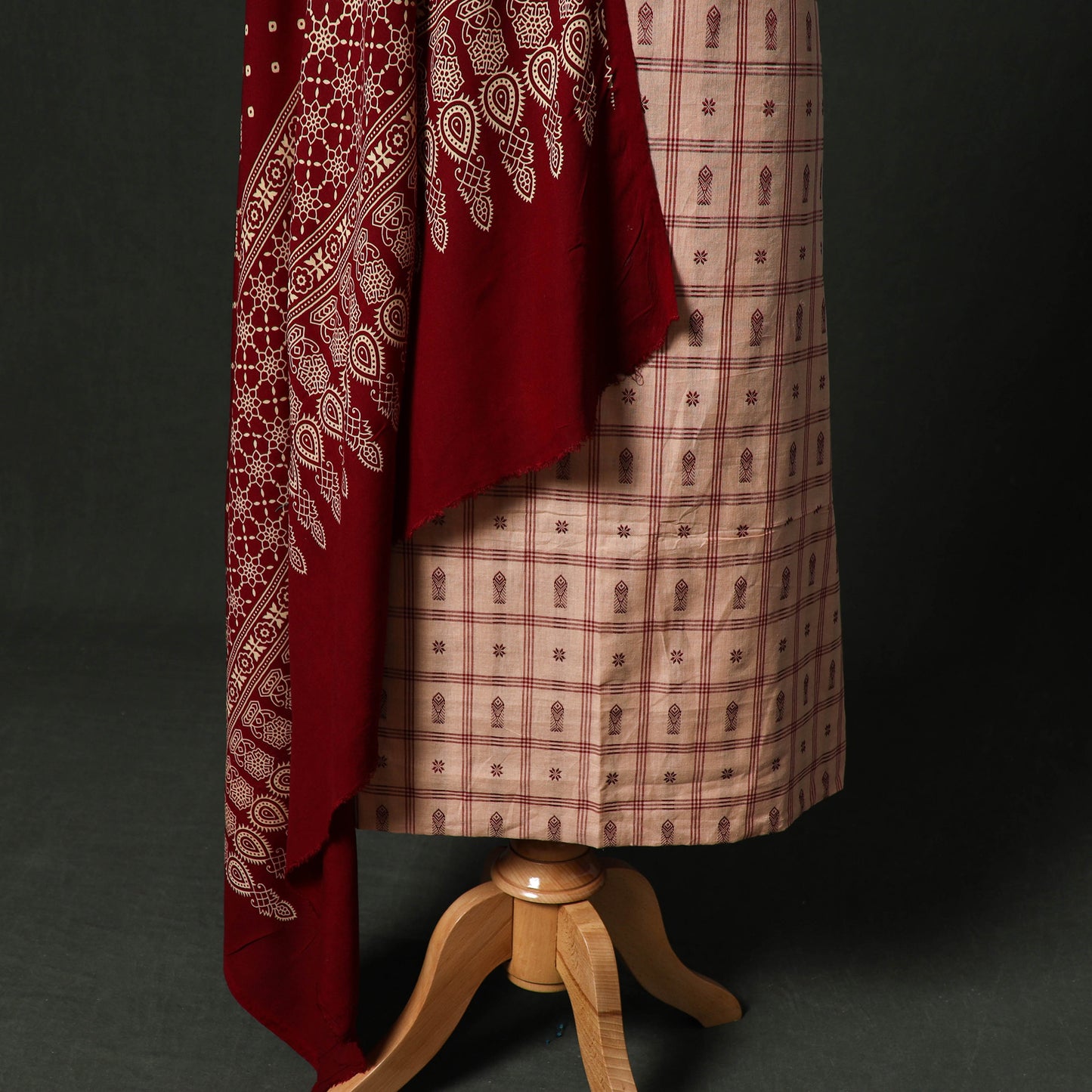 Jacquard Woven Cotton 2pc Unstitched Dress Material Kurta Set with Jewellery 11