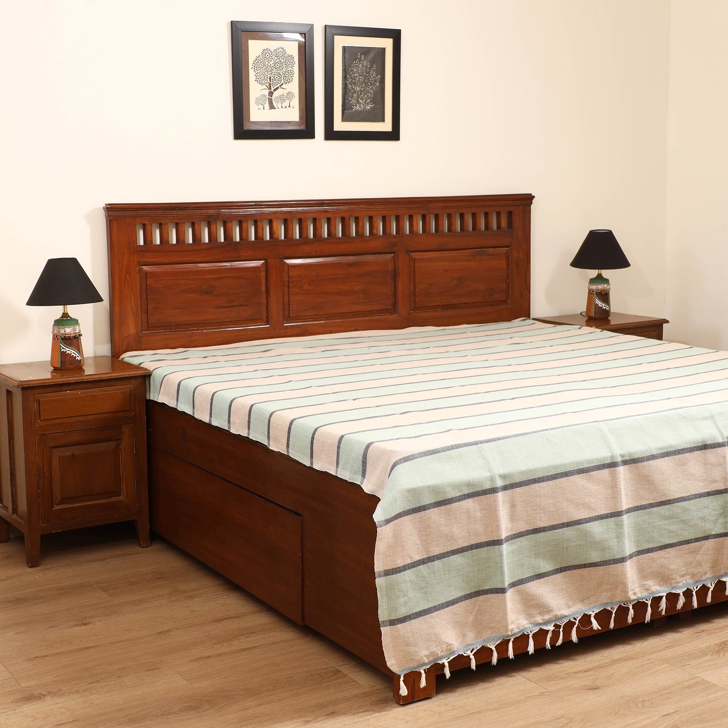 Handloom Cotton Double Bedsheet (108 x 90 in) 01