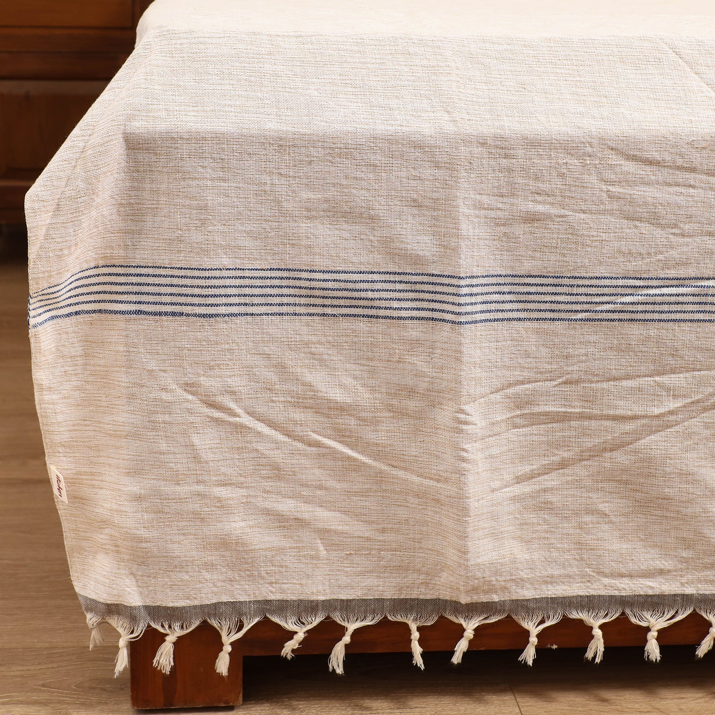 Handloom Cotton Double Bedsheet (108 x 90 in) 02