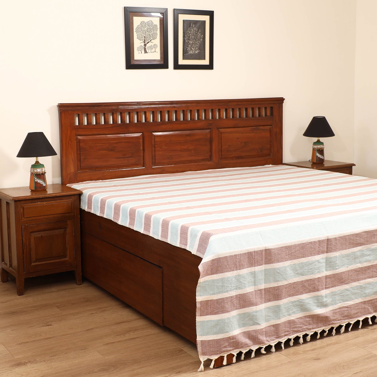 Handloom Cotton Double Bedsheet (108 x 90 in) 06