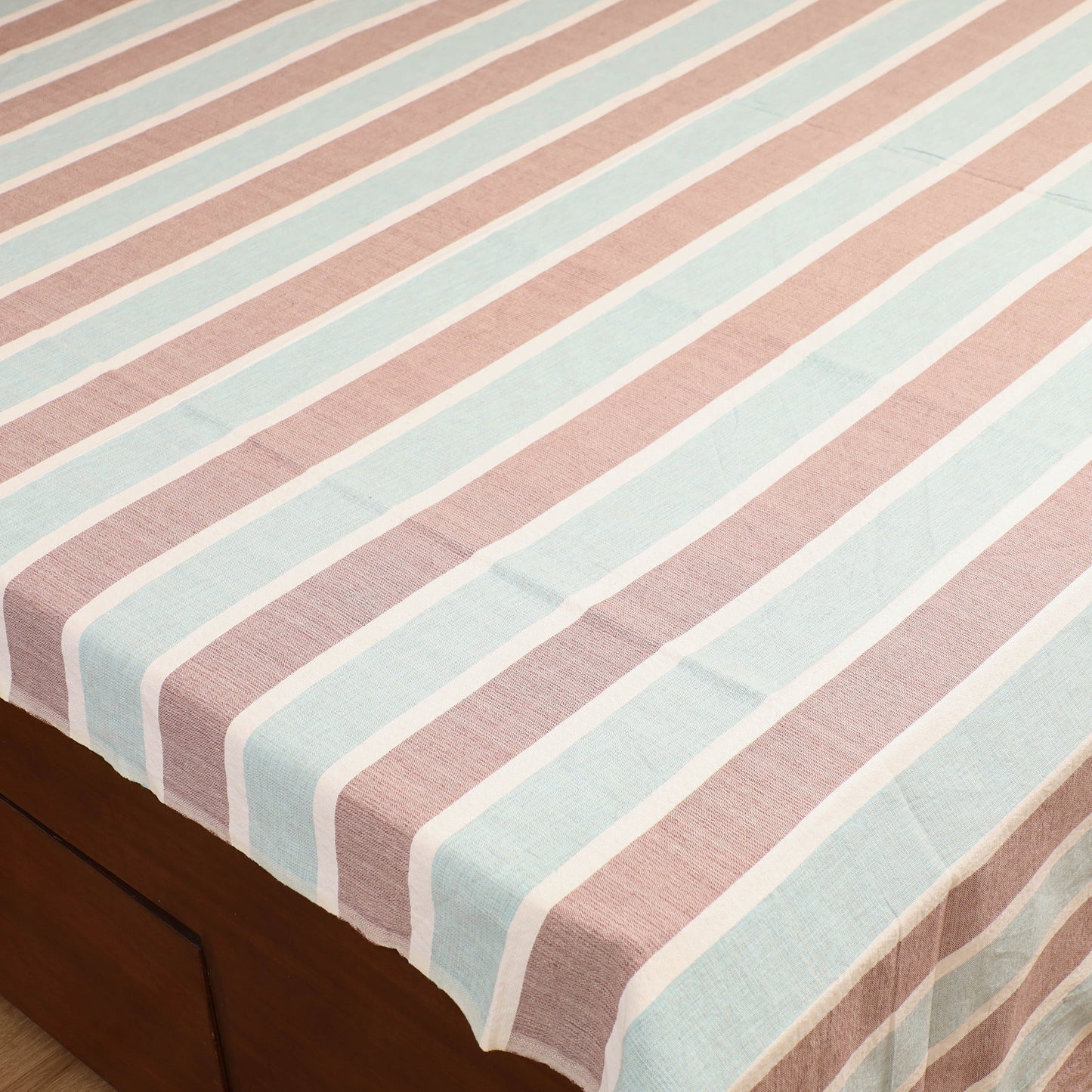 Handloom Cotton Double Bedsheet (108 x 90 in) 06