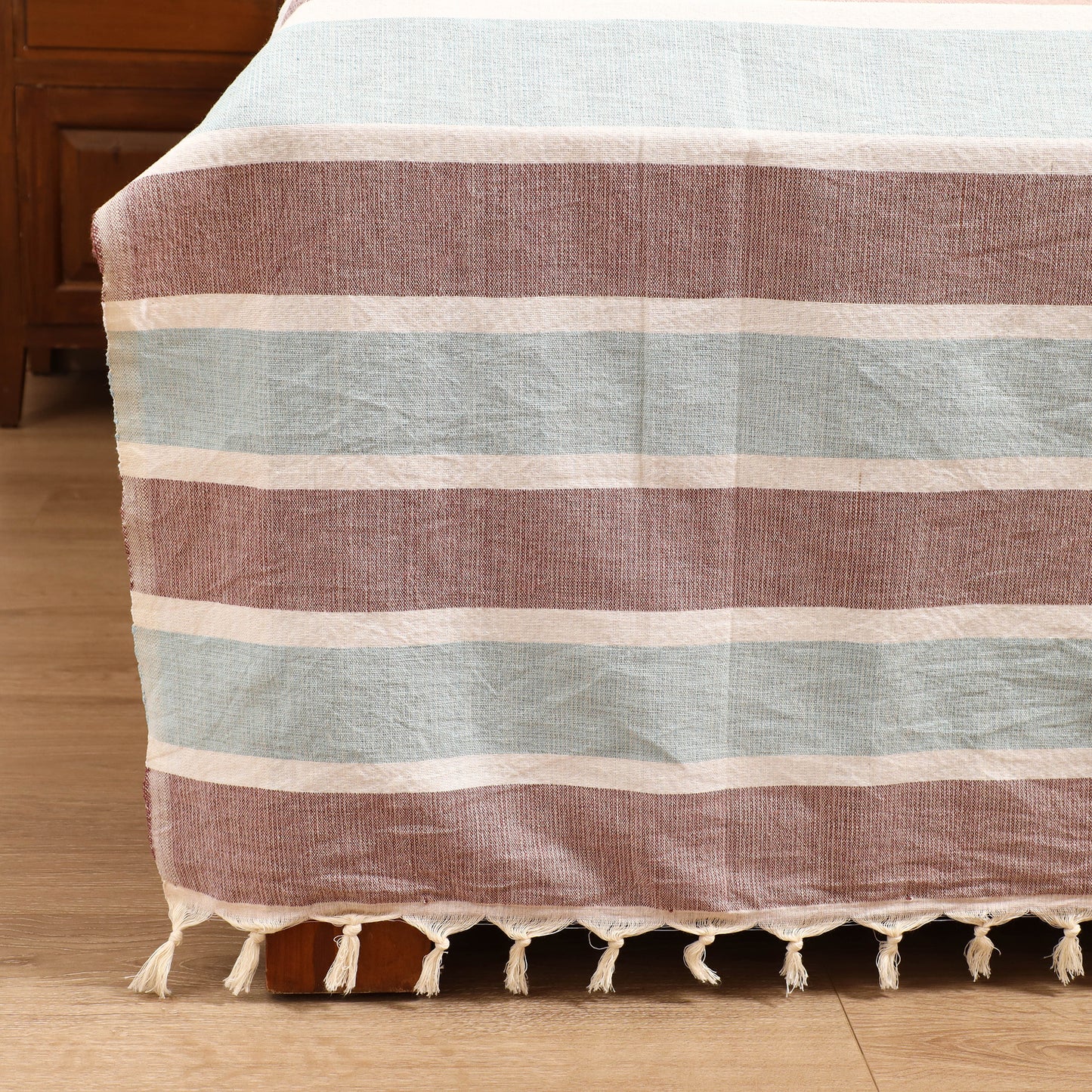 Handloom Cotton Double Bedsheet (108 x 90 in) 06