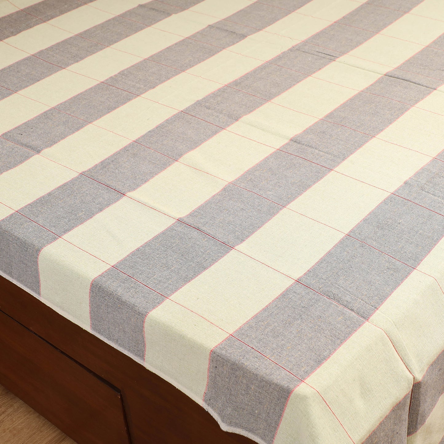 Handloom Cotton Double Bedsheet (108 x 90 in) 11