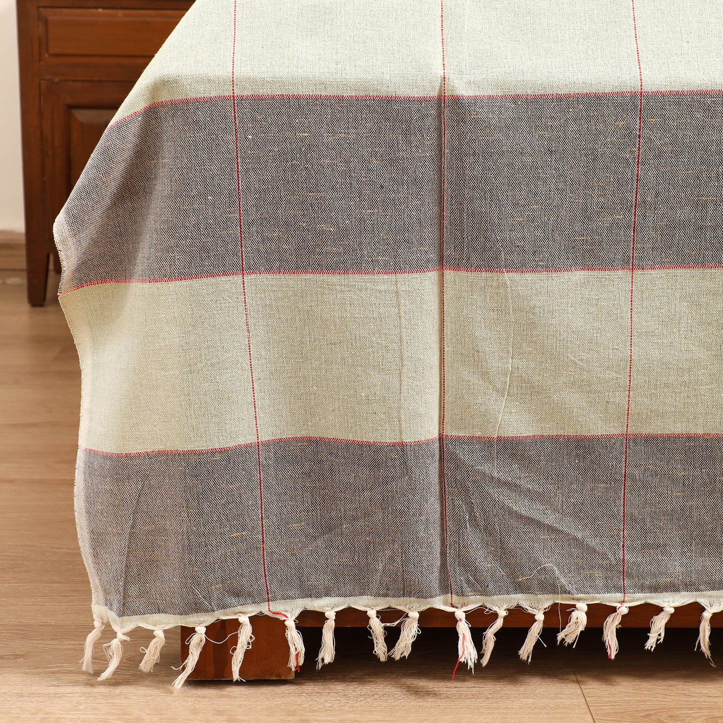 Handloom Cotton Double Bedsheet (108 x 90 in) 11