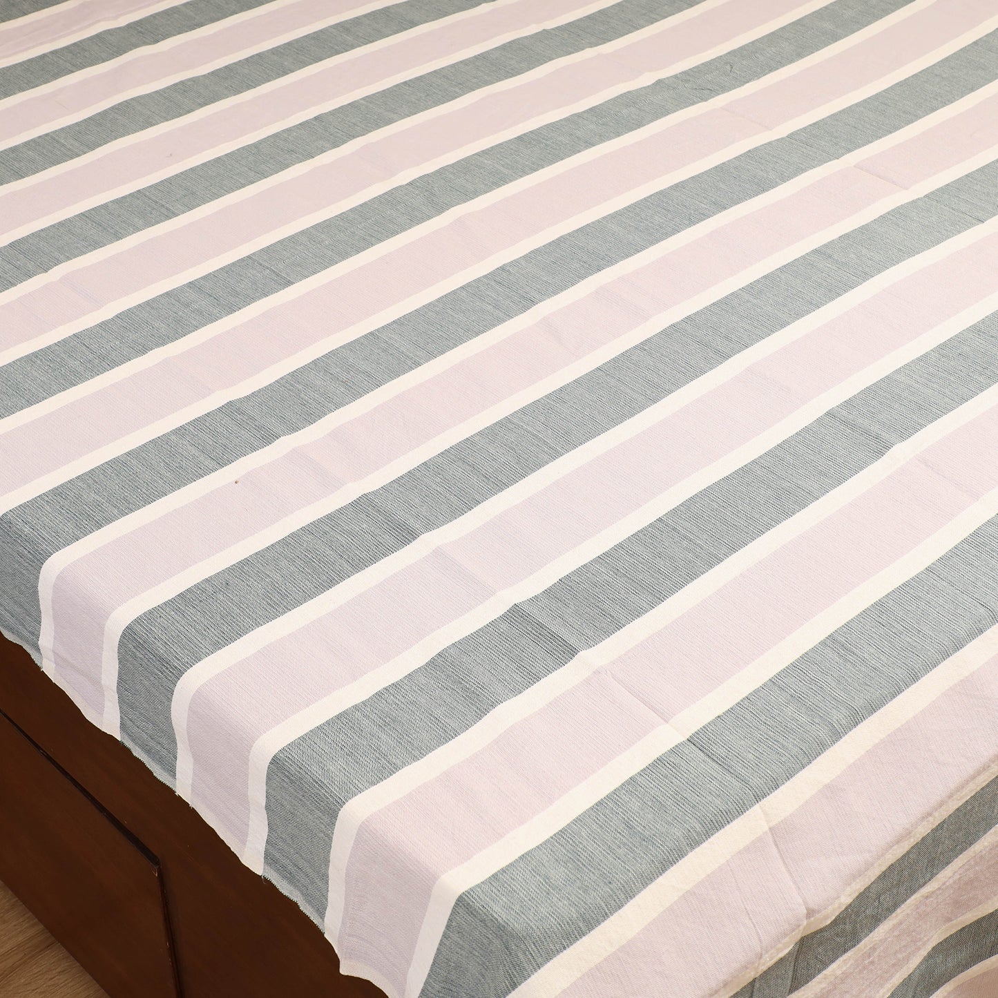 Handloom Cotton Double Bedsheet (108 x 90 in) 14