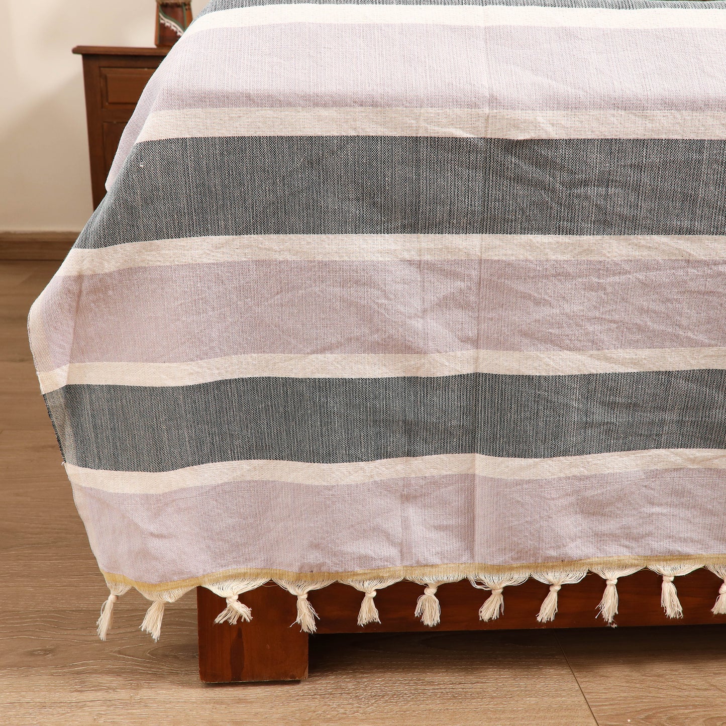 Handloom Cotton Double Bedsheet (108 x 90 in) 14