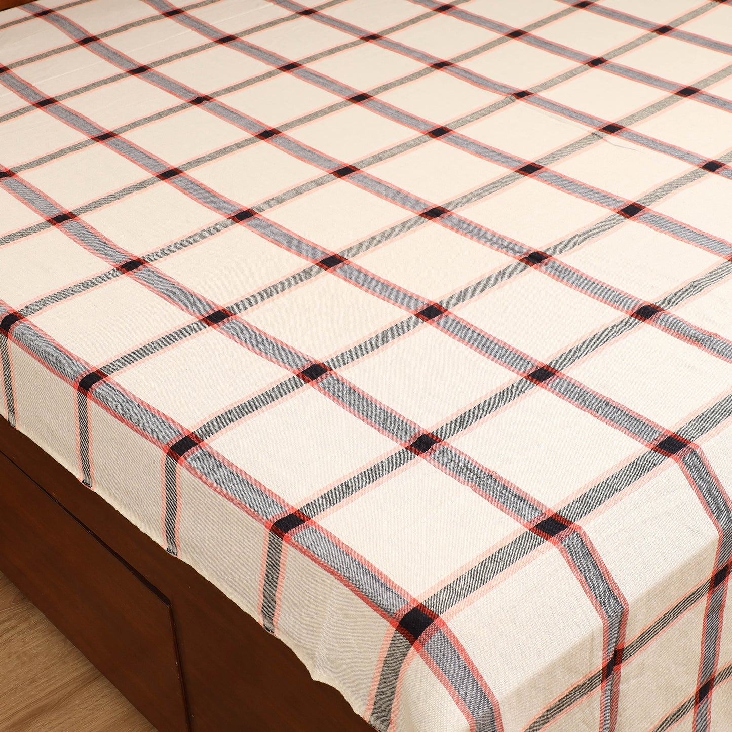 Handloom Cotton Double Bedsheet (108 x 90 in) 40