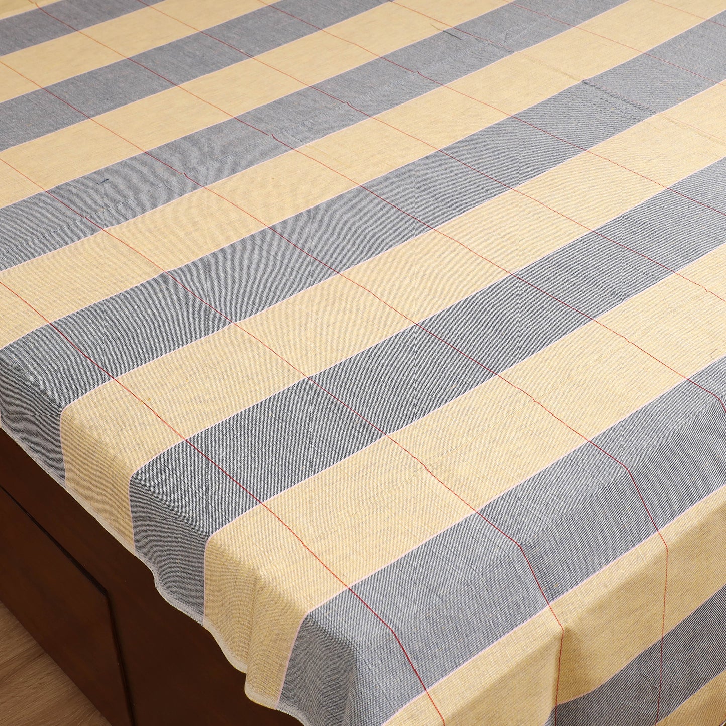 Handloom Cotton Double Bedsheet (108 x 90 in) 100
