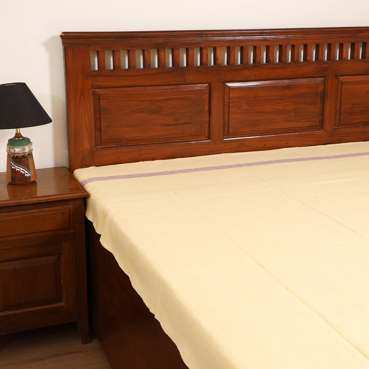 Handloom Cotton Single Bedsheet (90 x 60 in) 202