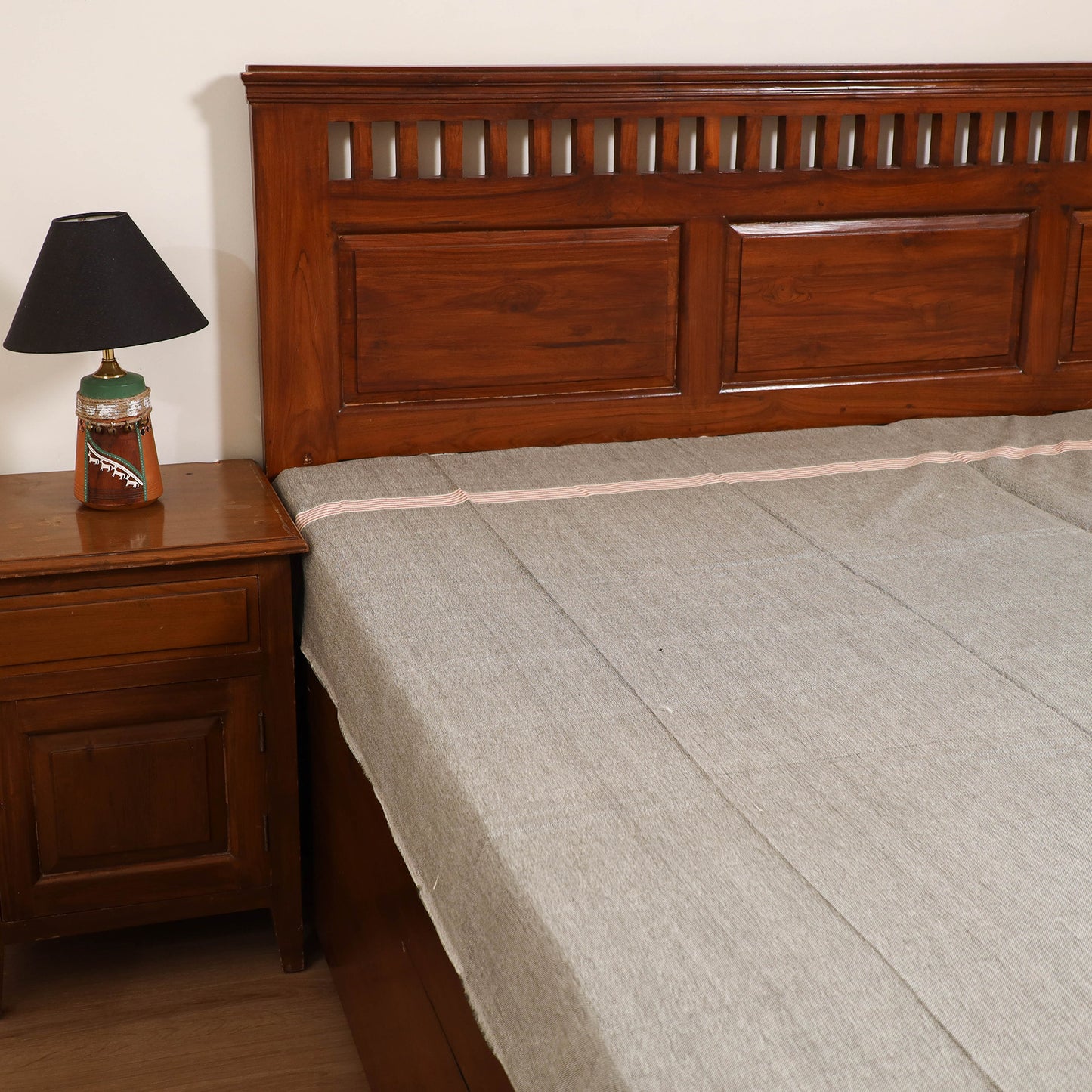 Handloom Cotton Single Bedsheet (90 x 60 in) 212