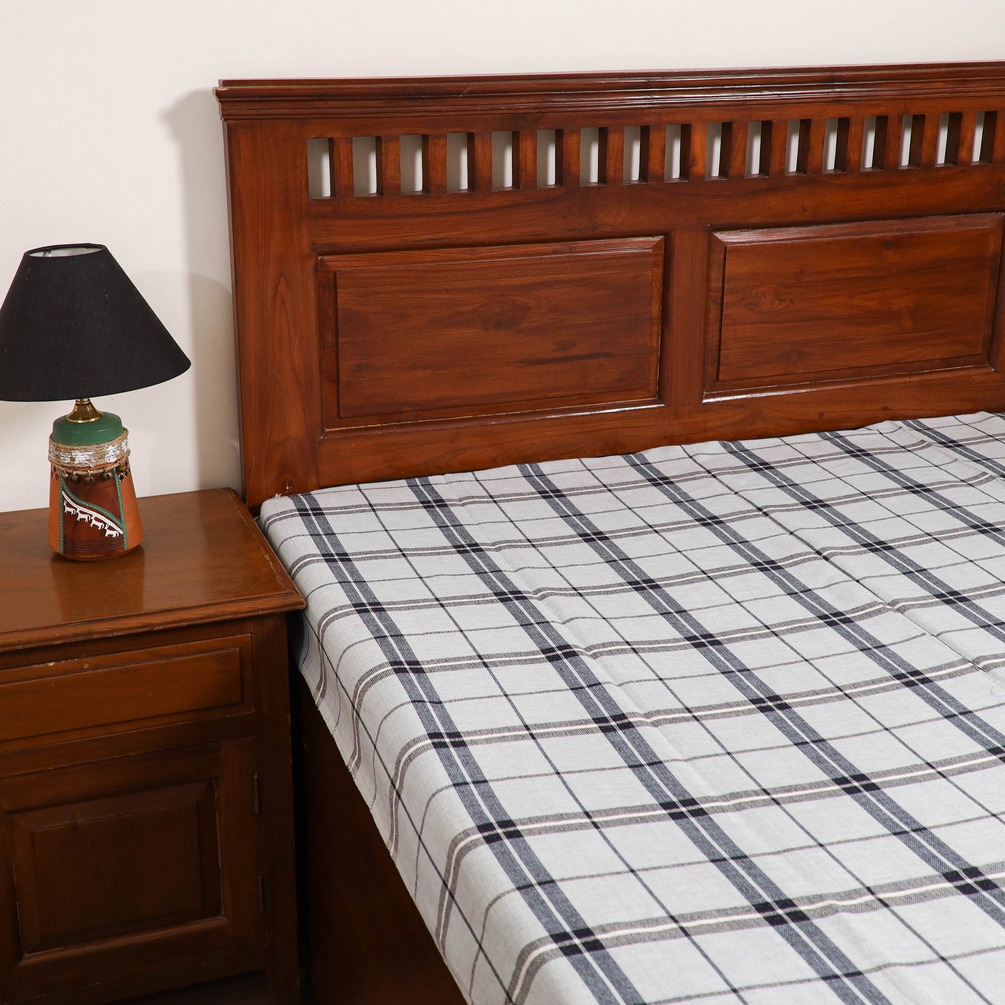 Handloom Cotton Single Bedsheet (90 x 60 in) 223
