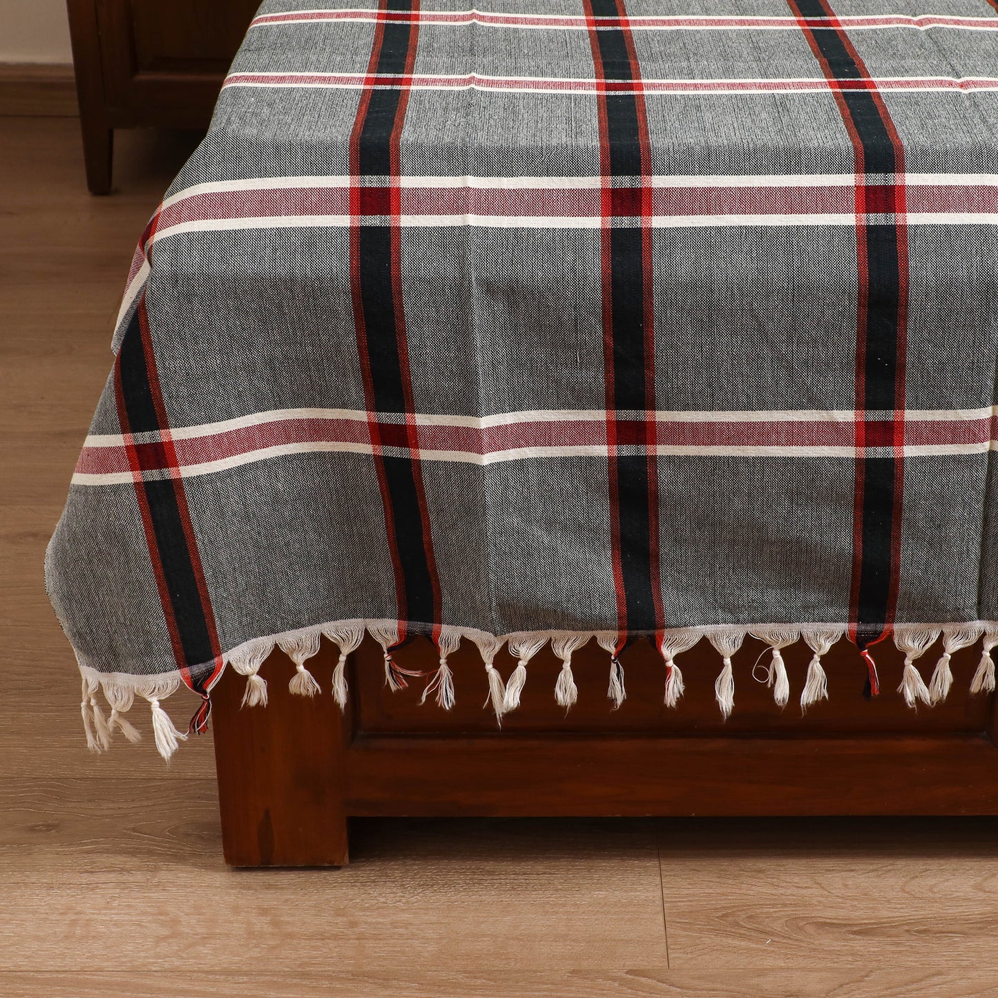 Handloom Cotton Single Bedsheet (90 x 60 in) 250