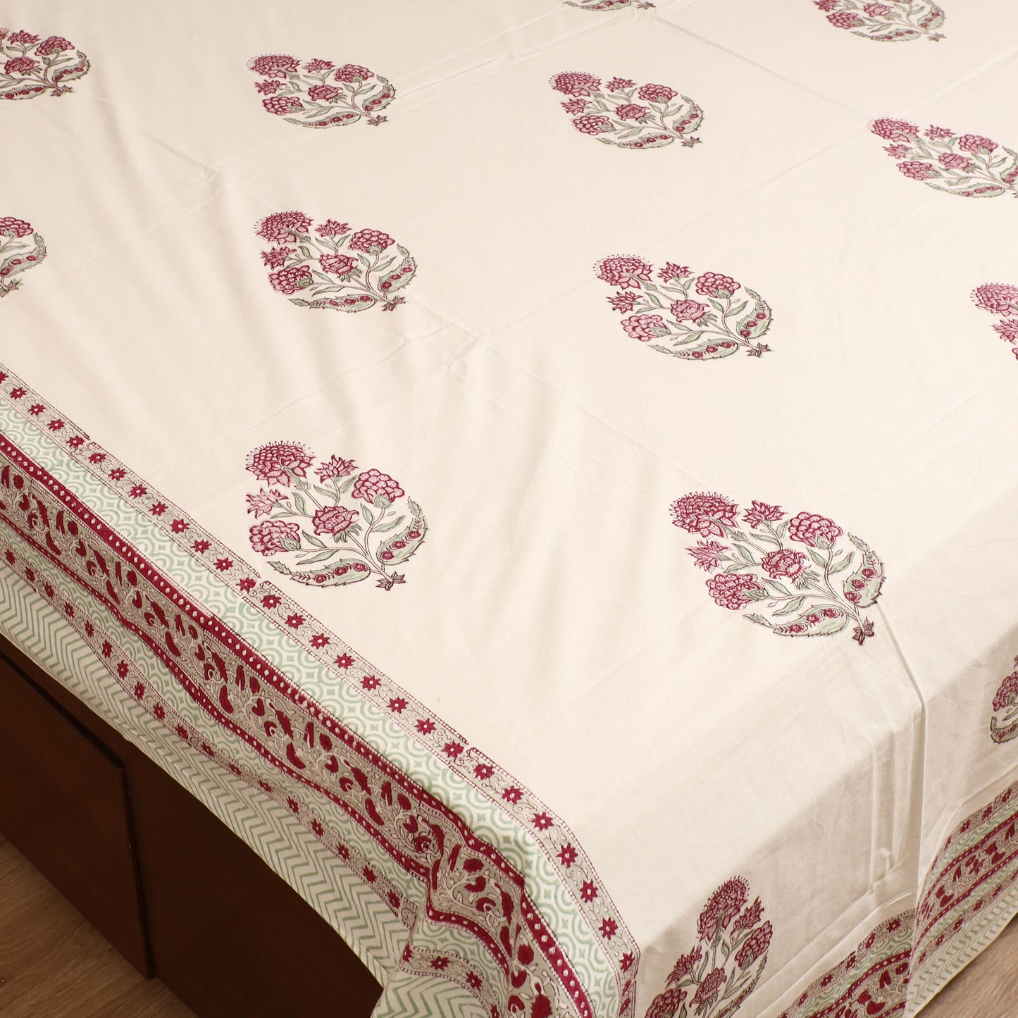 Sanganeri Hand Block Print Cotton Double Bedsheet Set (108 x 90 in) 32