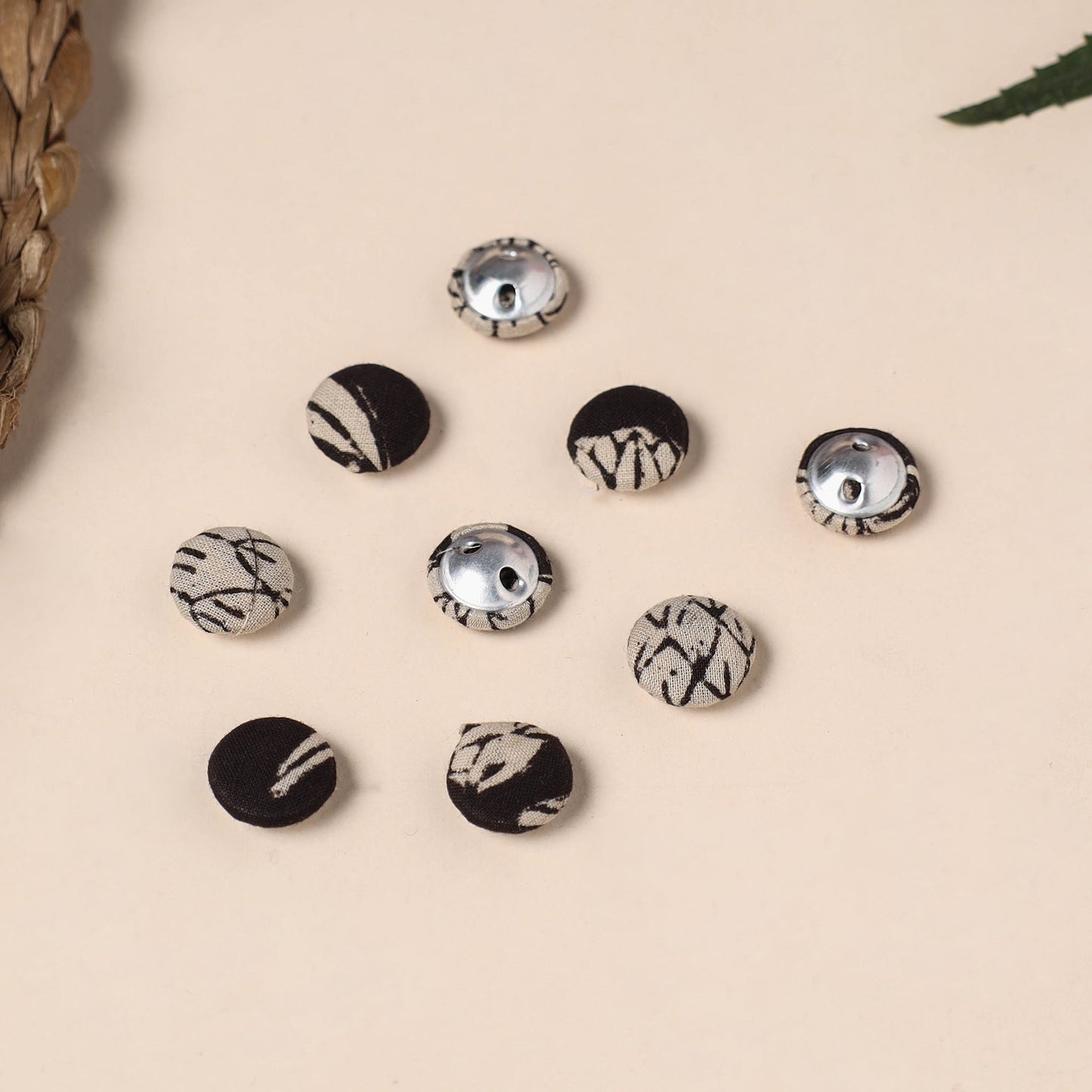 Buttonbaaz Handmade Fabric Button Small