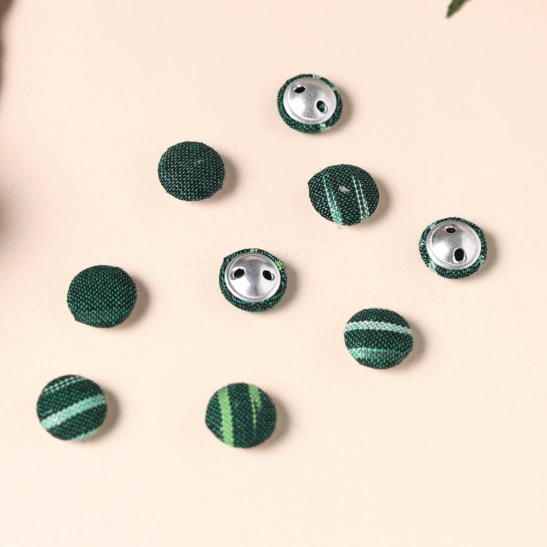 Buttonbaaz Handmade Fabric Button Small