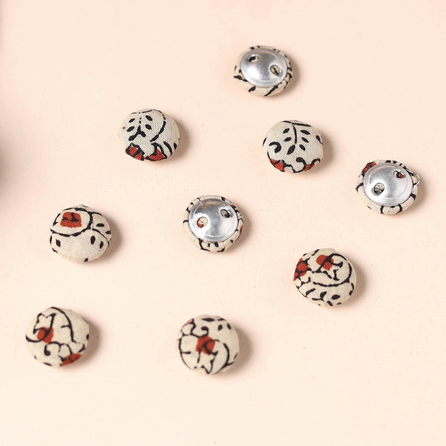 Buttonbaaz Handmade Fabric Button Small