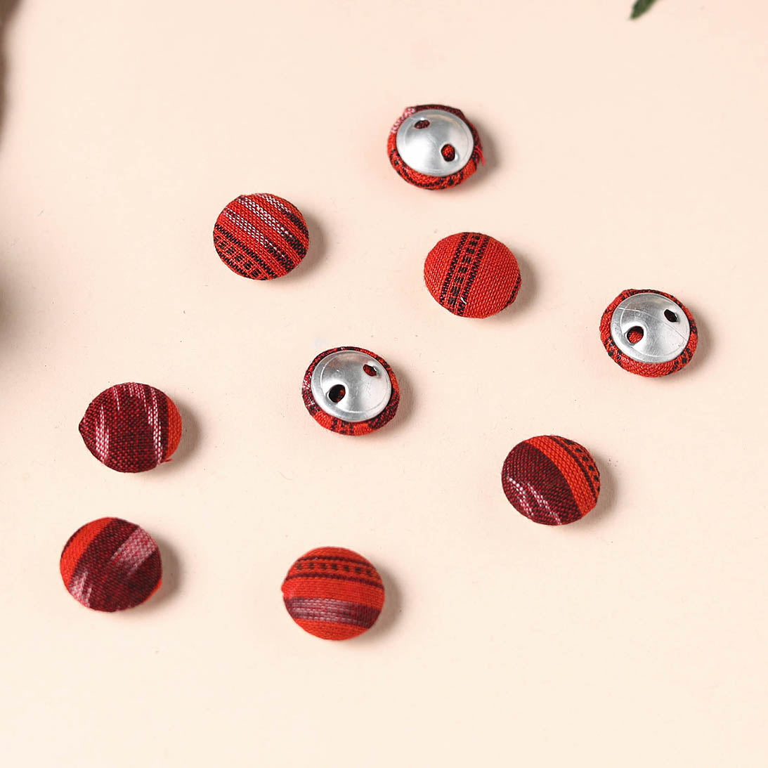 Buttonbaaz Handmade Fabric Button Small