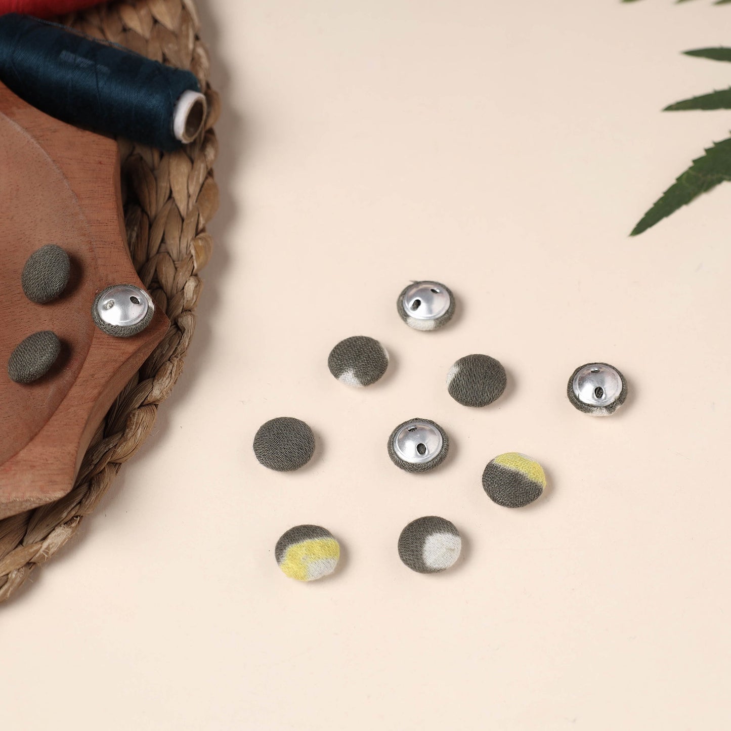 Buttonbaaz Handmade Fabric Button Small