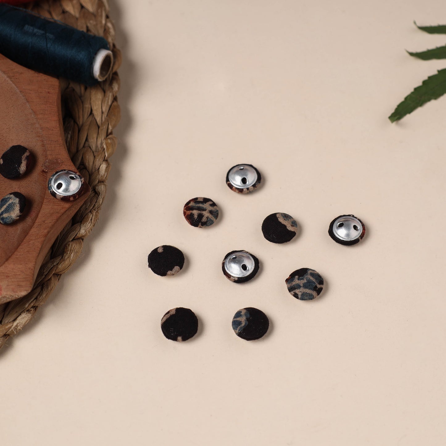 Buttonbaaz Handmade Fabric Button Small