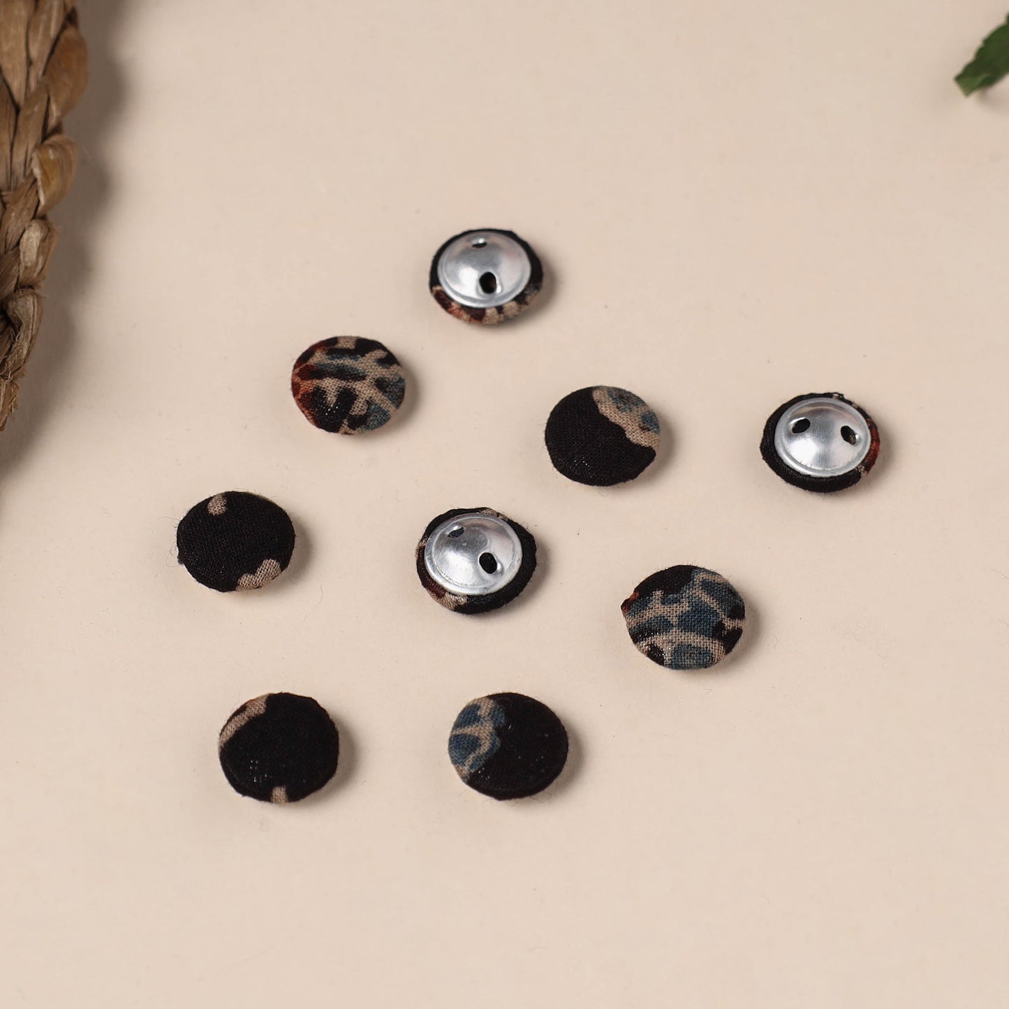 Buttonbaaz Handmade Fabric Button Small