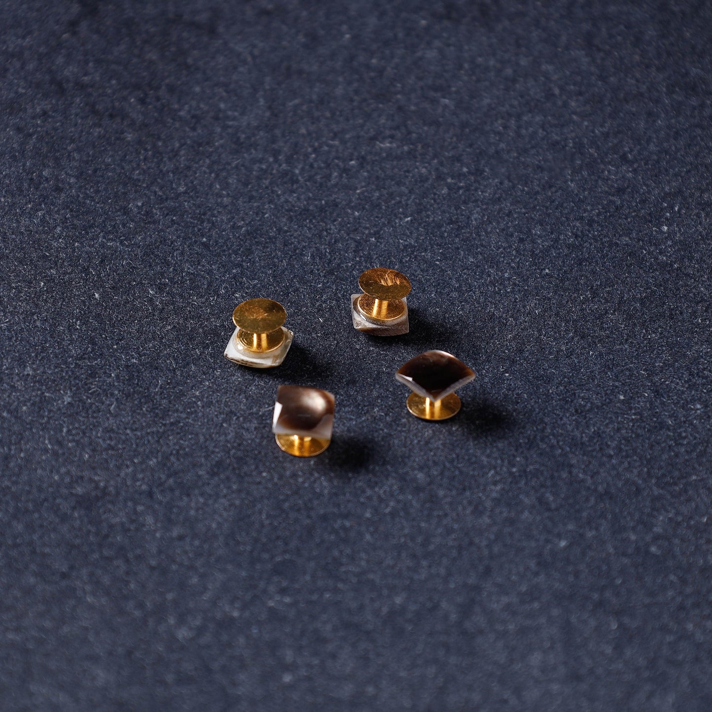 Handcrafted Seashell Buttons (Set of 4) Online at iTokri.com