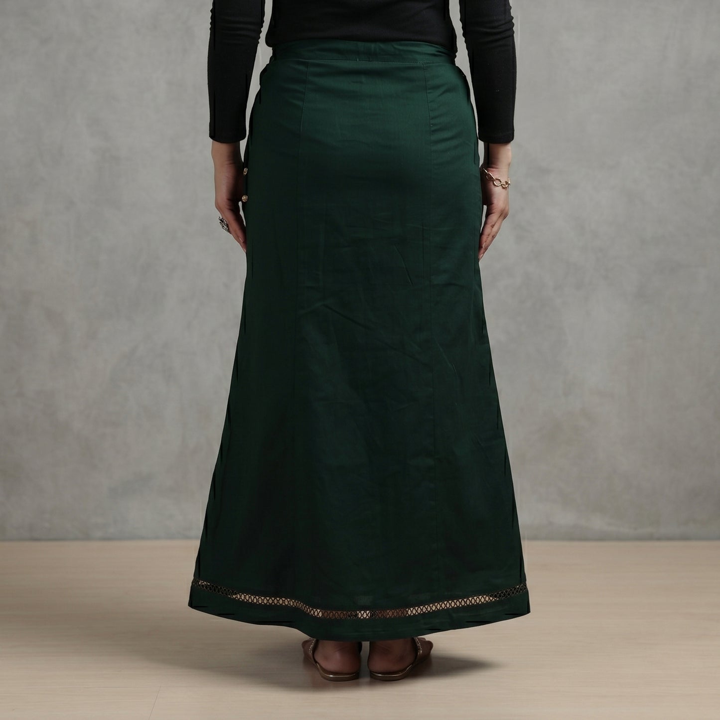 Green - Plain Woven Cotton Lycra Inskirt 02