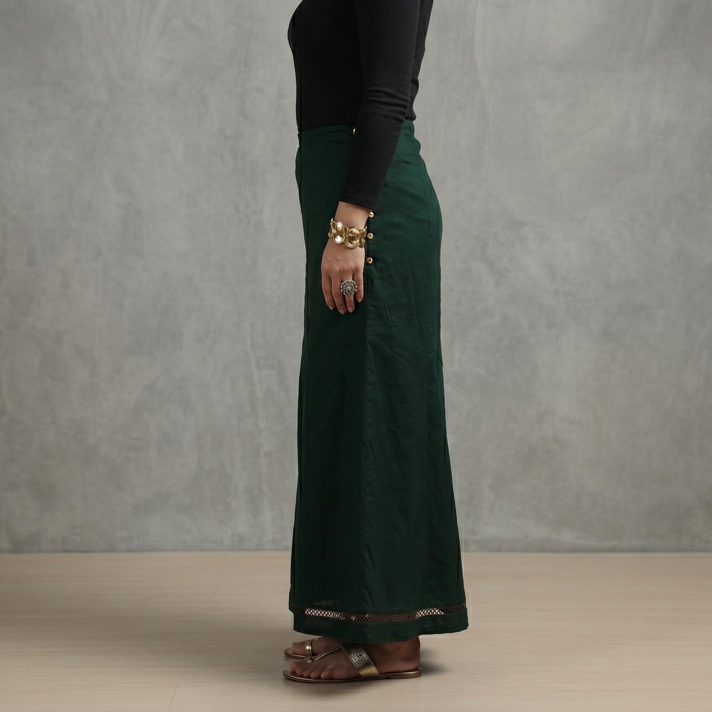 Green - Plain Woven Cotton Lycra Inskirt 02