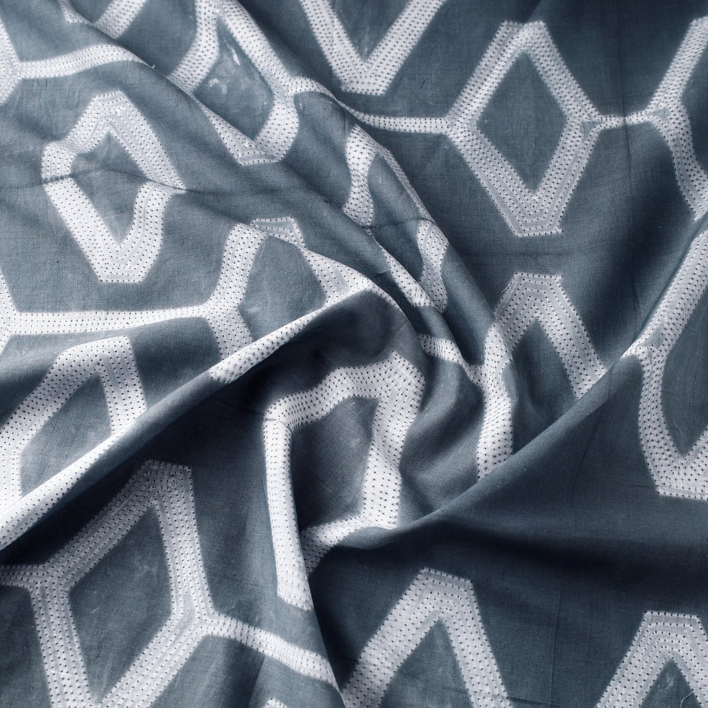 Nui Shibori Tie-Dye Cotton Fabric 02