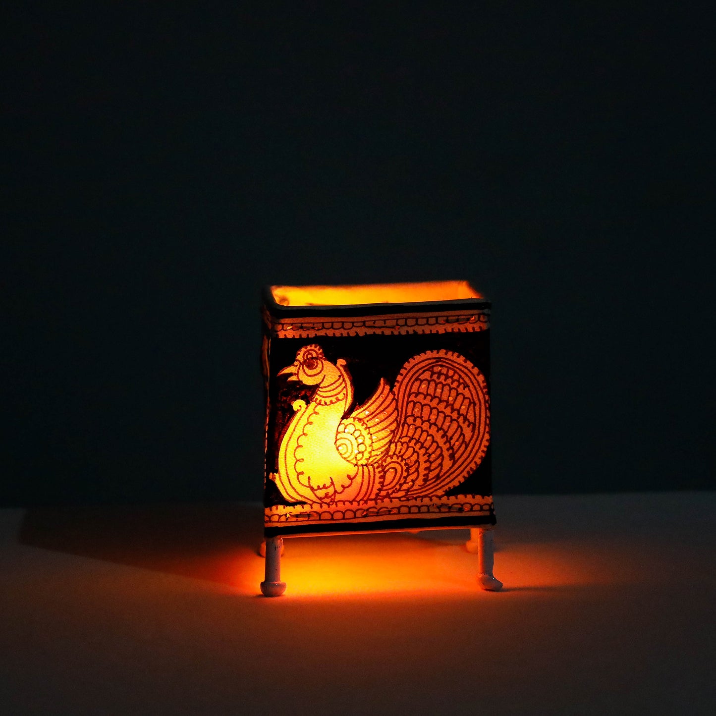 Handpainted Tholu Bommalata Leather Table Lamp l iTokri.com