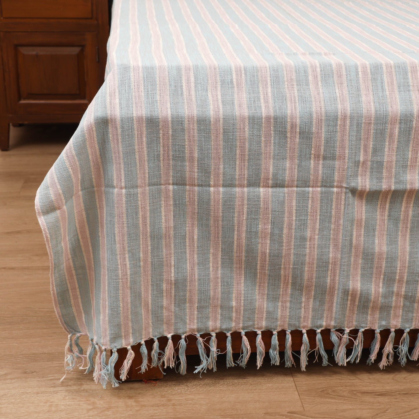 Bijnor Pure Handloom Cotton Double Bed Sheet (108 x 90 in) 30