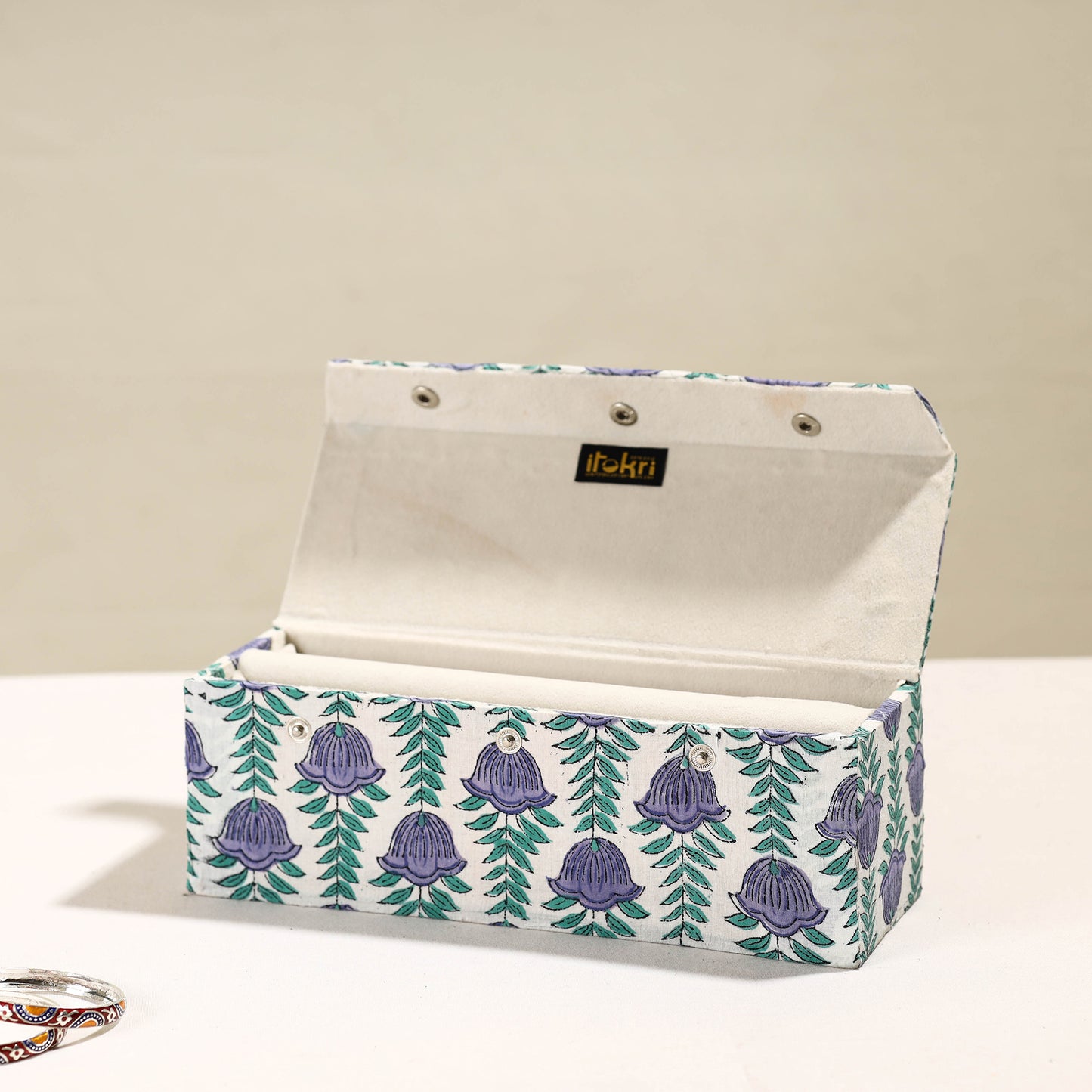 Handcrafted Sanganeri Fabric Embellished One Rod Bangle Box (11 x 3.5 in)