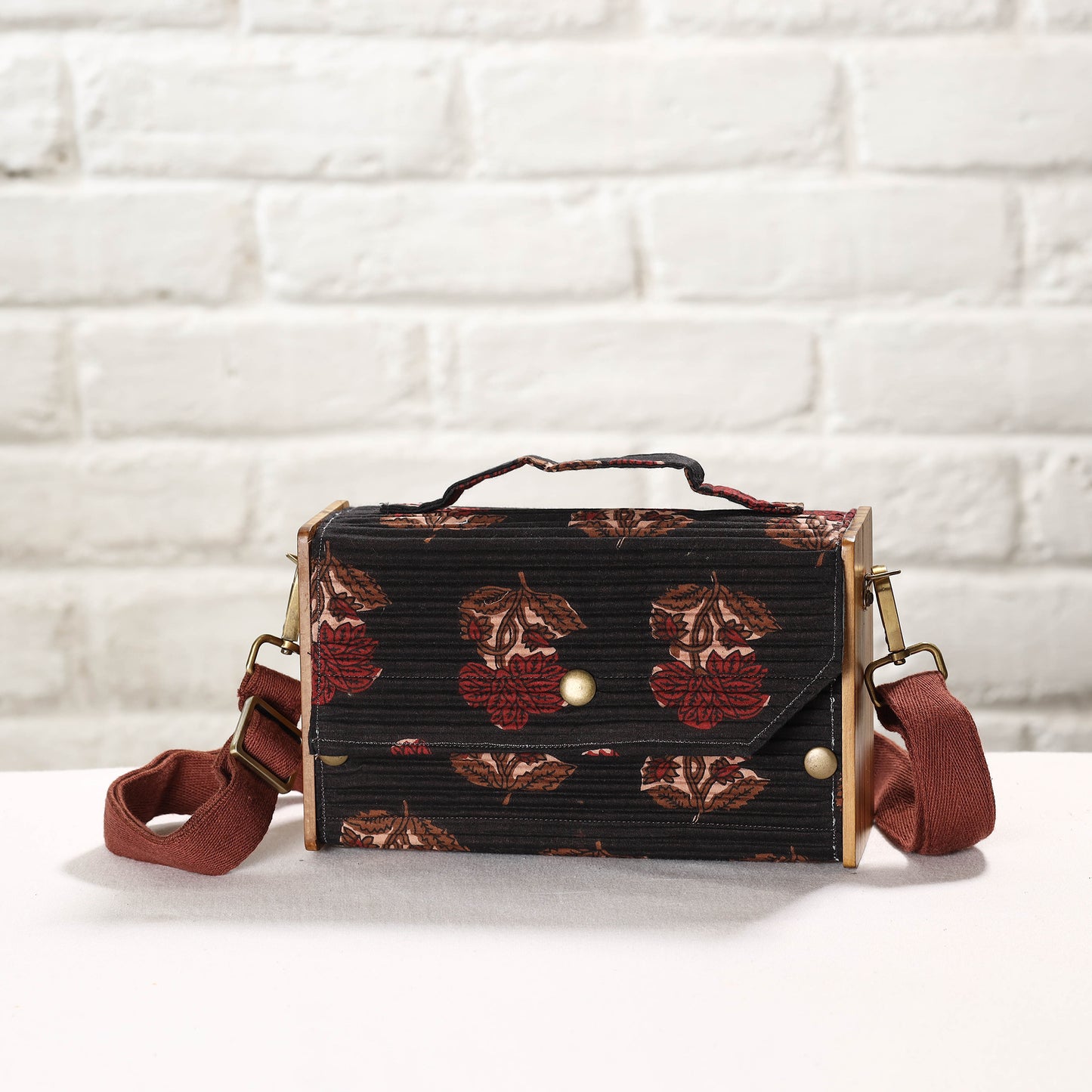 Buy DIY Box Sling Bag / Clutch with Changeable Sleeve Online at iTokri.com