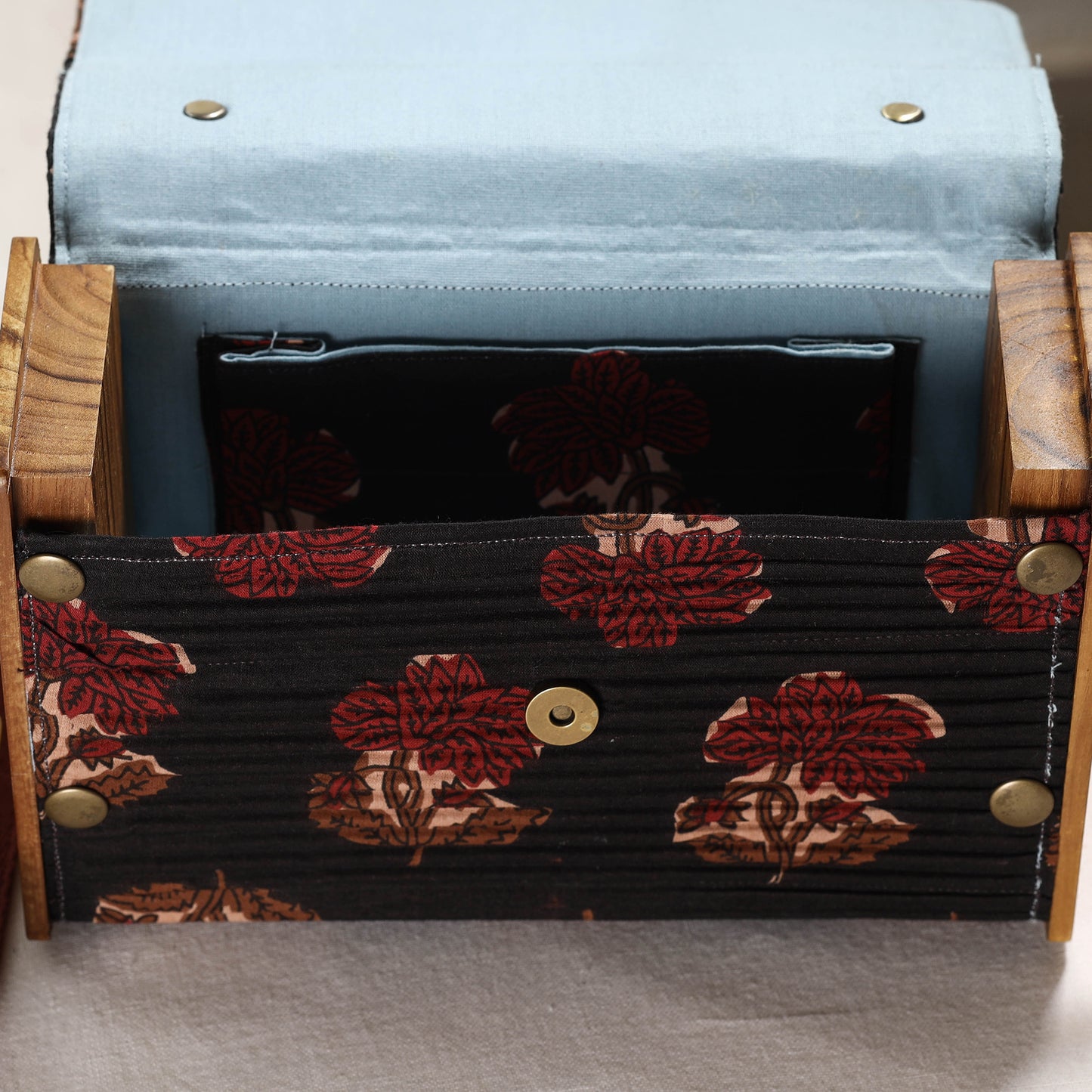 Buy DIY Box Sling Bag / Clutch with Changeable Sleeve Online at iTokri.com