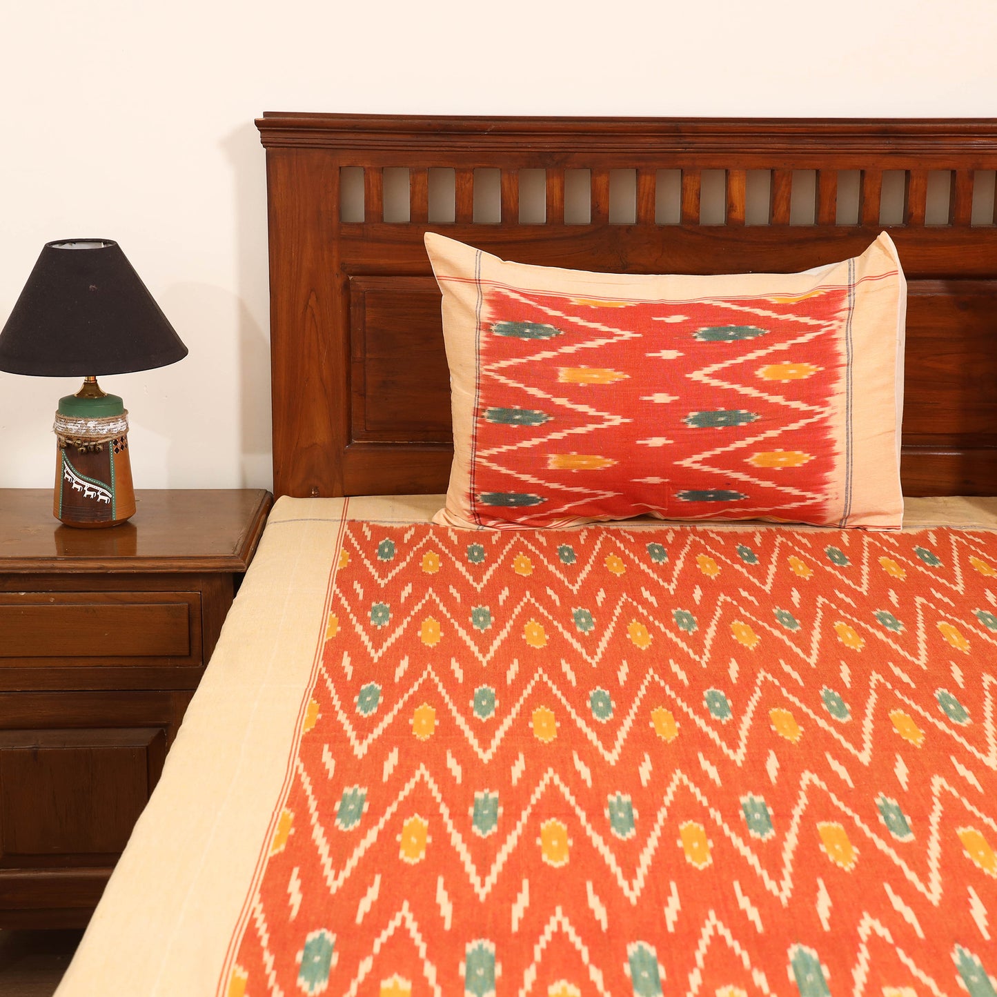 Pochampally Ikat Weave Cotton Double Bedsheet Set (108 x 90 in) 26
