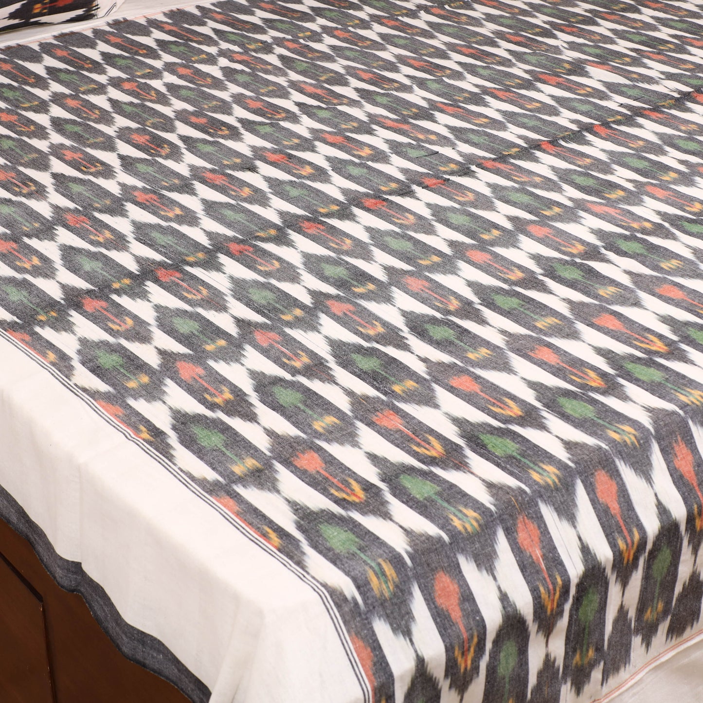 Pochampally Ikat Weave Cotton Double Bedsheet Set (108 x 90 in) 30