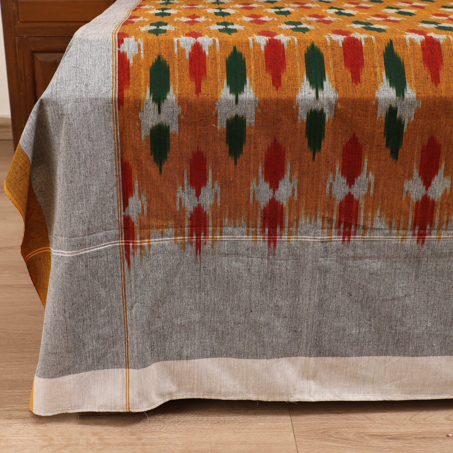 Pochampally Ikat Weave Cotton Double Bedsheet Set (108 x 90 in) 45
