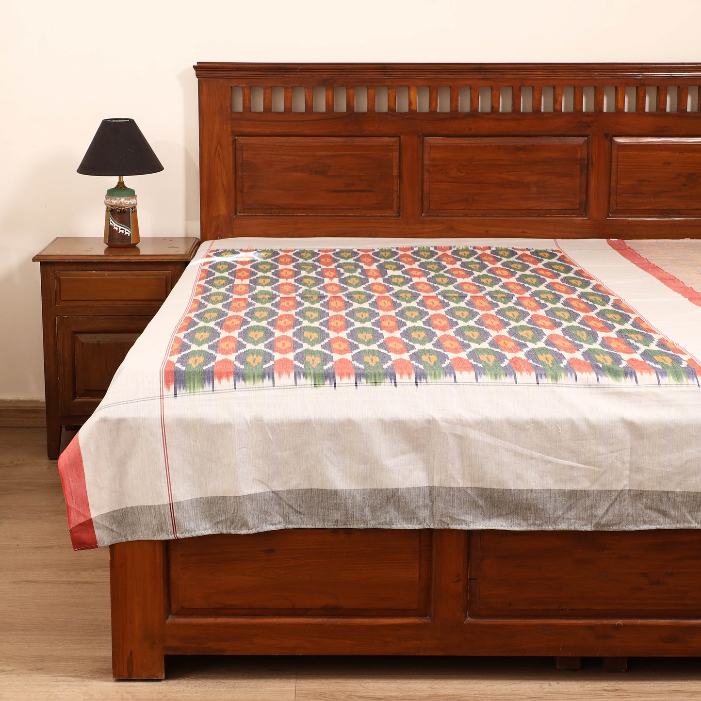 Pochampally Ikat Weave Cotton Single Bedsheet (90 x 60 in) 02