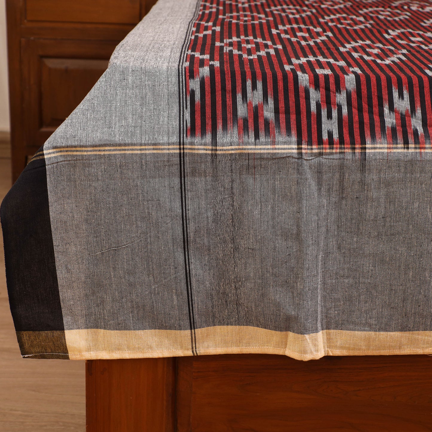 Pochampally Ikat Weave Cotton Single Bedsheet (90 x 60 in) 09