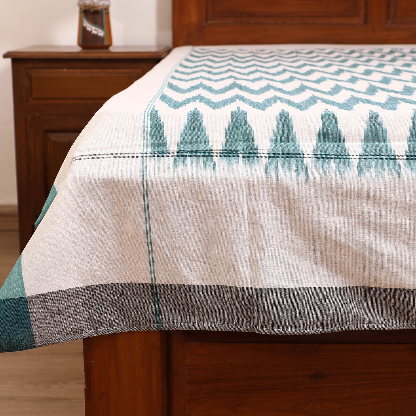 Pochampally Ikat Weave Cotton Single Bedsheet (90 x 60 in) 24