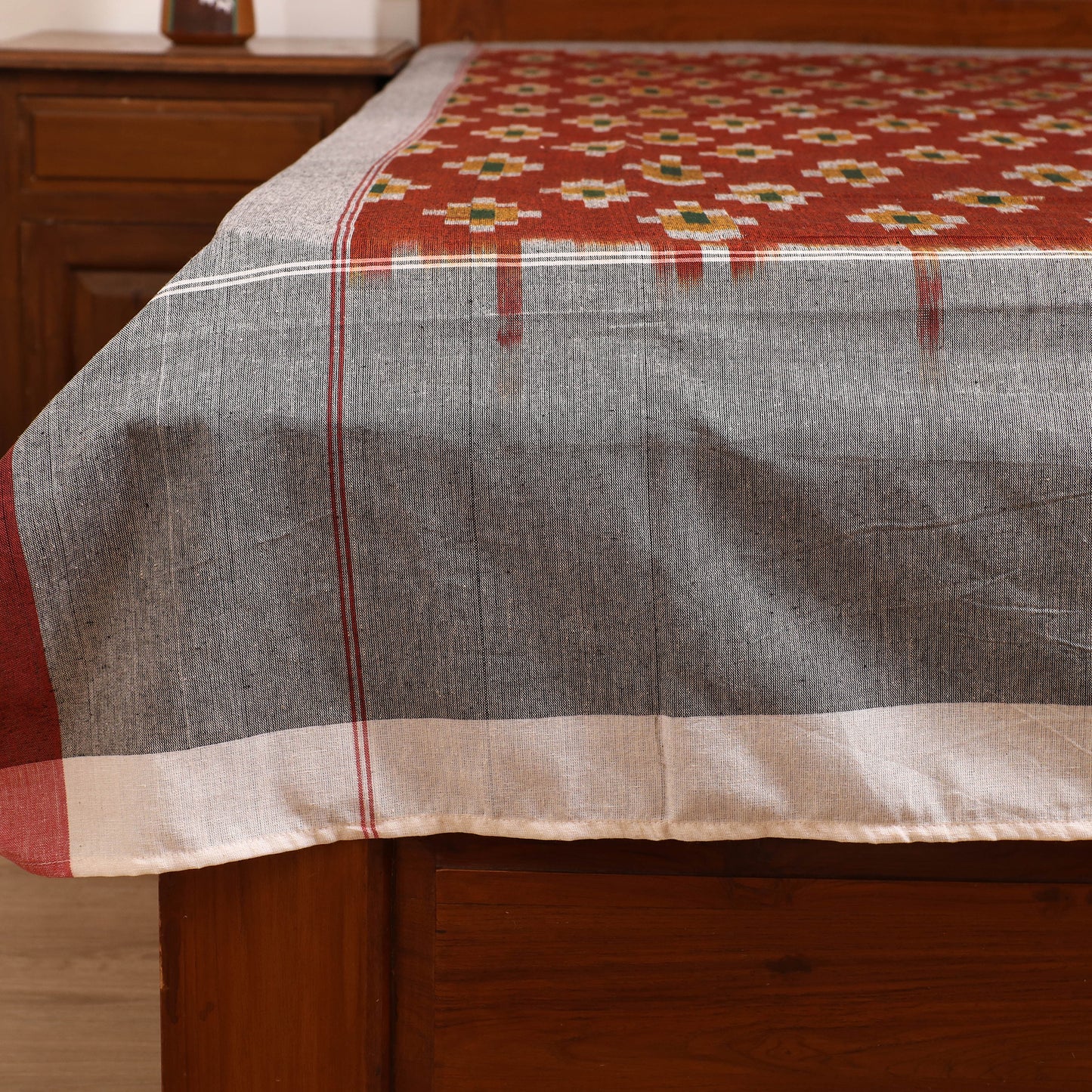 Pochampally Ikat Weave Cotton Single Bedsheet (90 x 60 in) 25